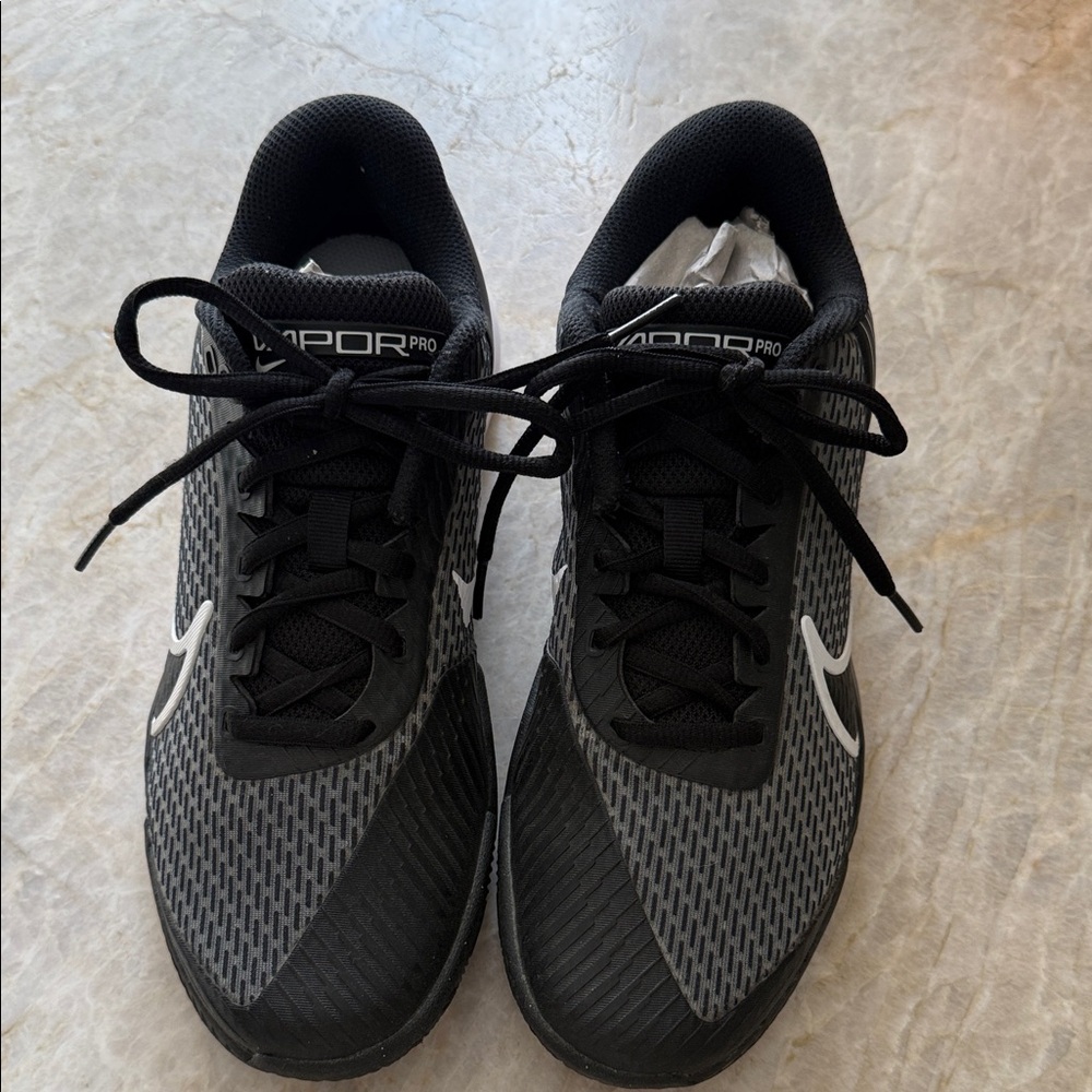 Women’s Vapor Pro Black & White TENNIS Shoes 8.5 - Picture 2 of 8